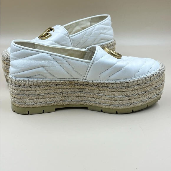 Gucci White Espadrilles with Platform Sole and Metallic Gold Logo - Picture 3 of 3